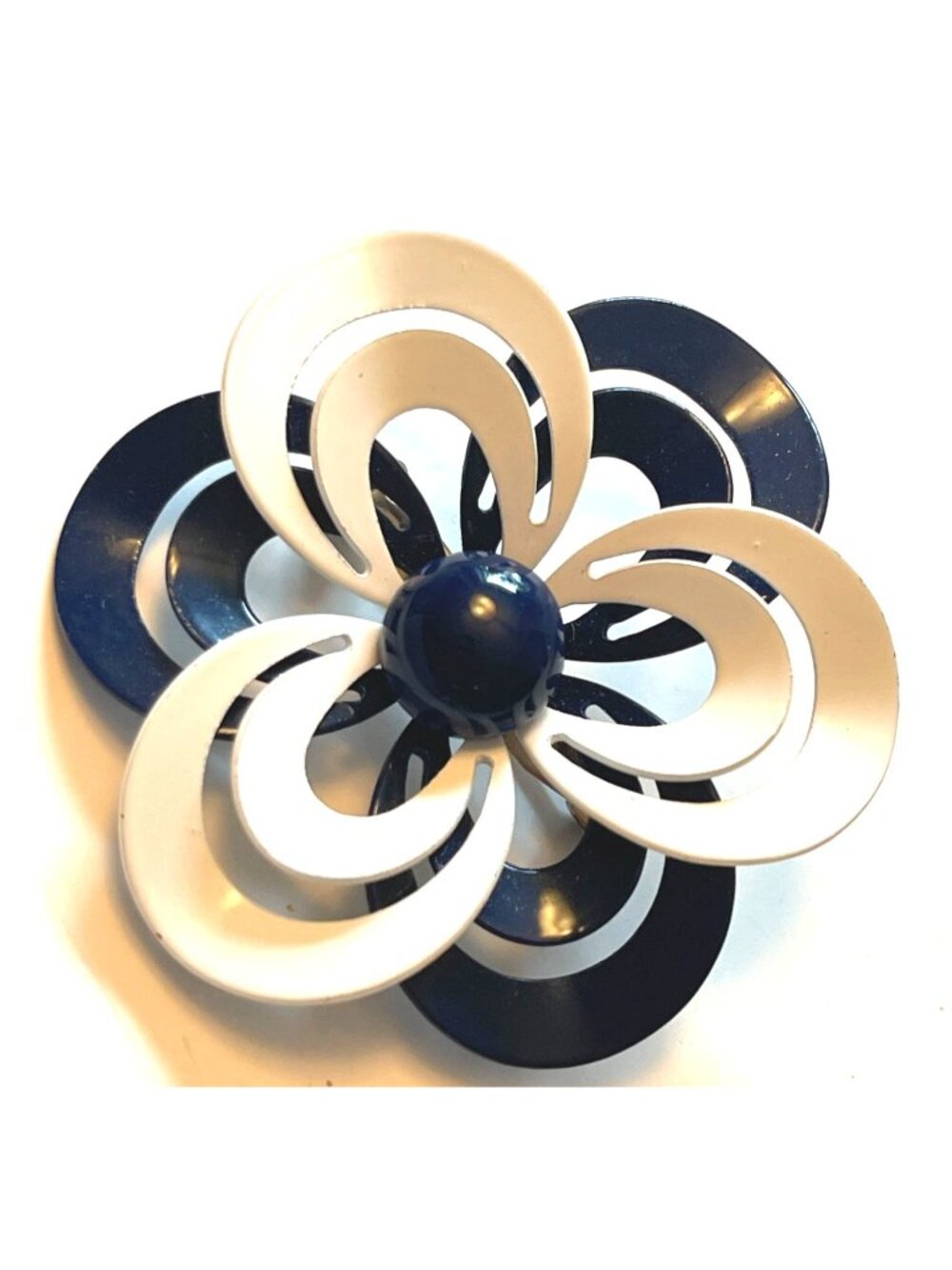 Vintage Navy & White Enamel Flower Power Open Work Spiral Brooch Retro Metal Flo